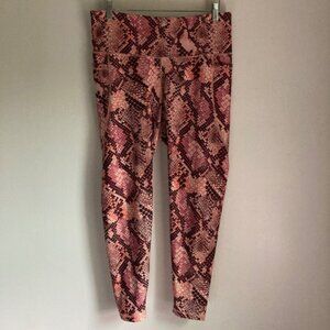 Old Navy women’s elevate leggings